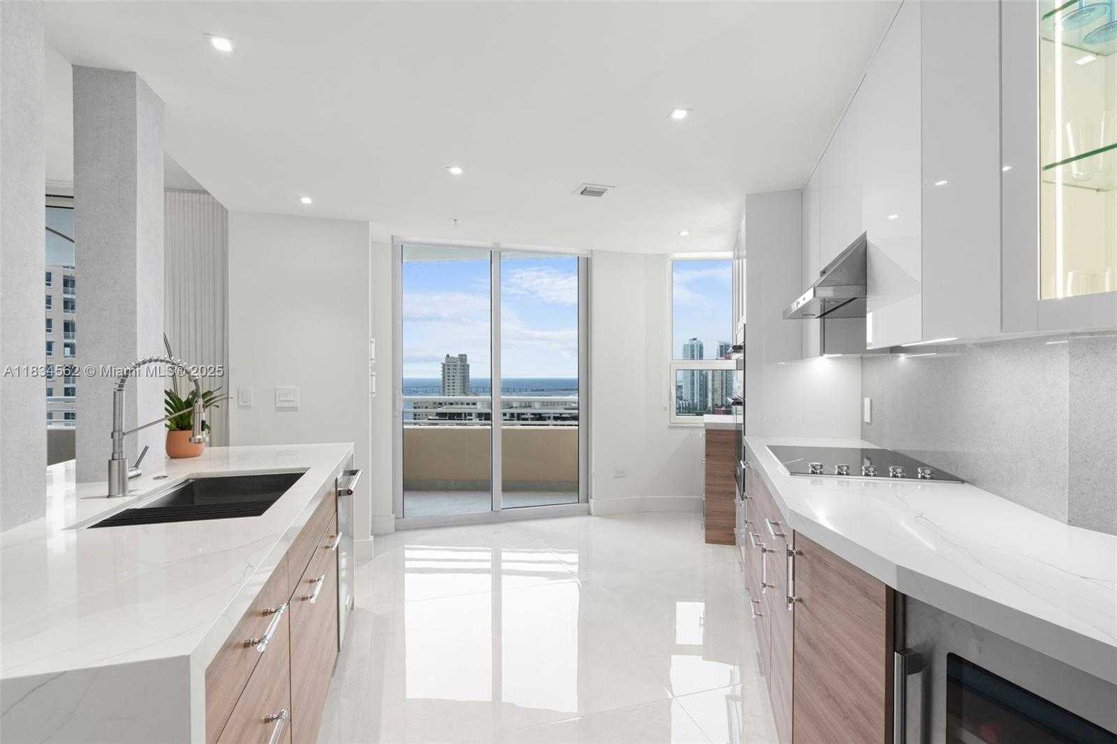 Small Image of 848 BRICKELL KEY DR #2705, Miami Number 12