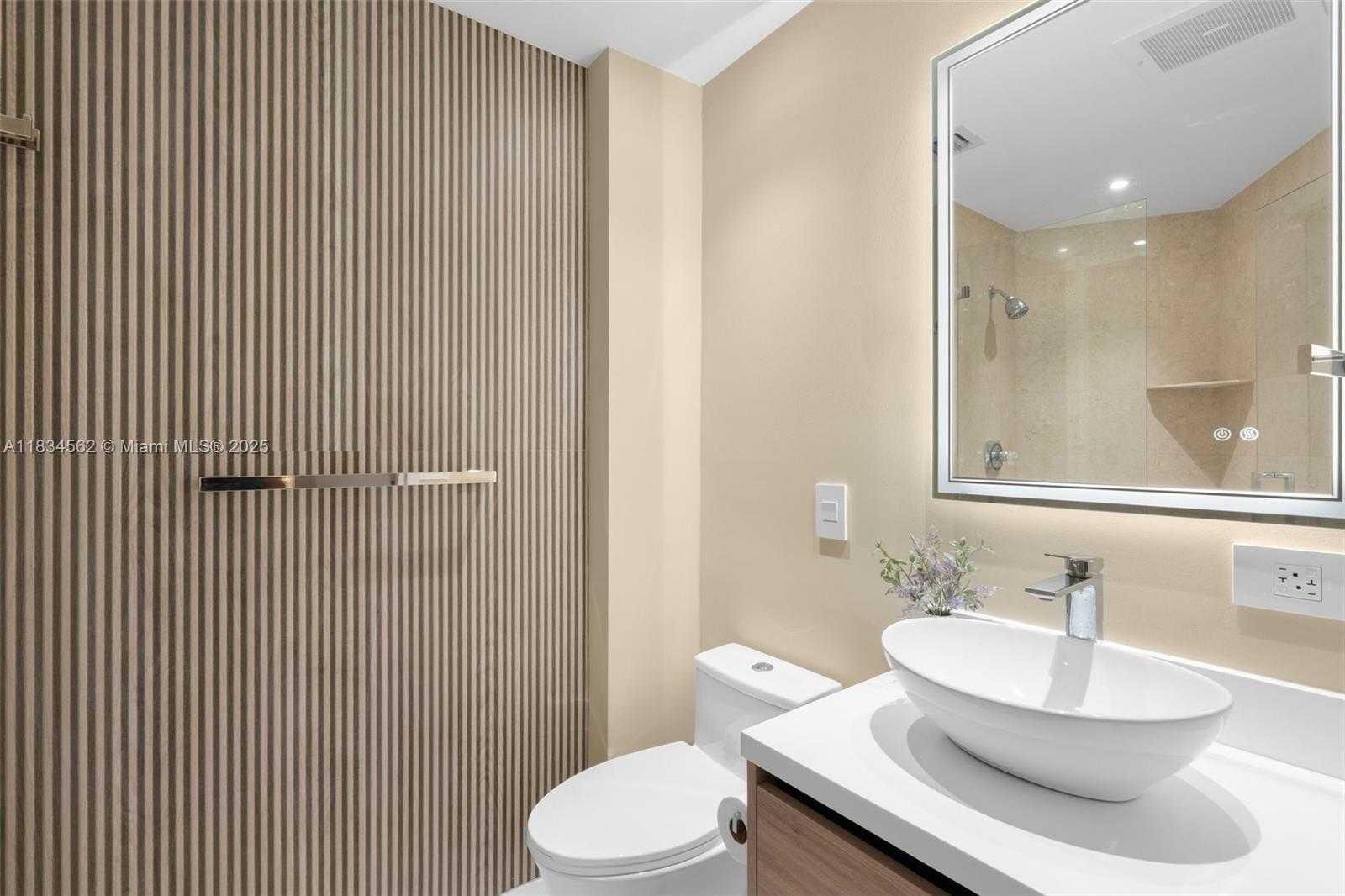 Small Image of 848 BRICKELL KEY DR #2705, Miami Number 26