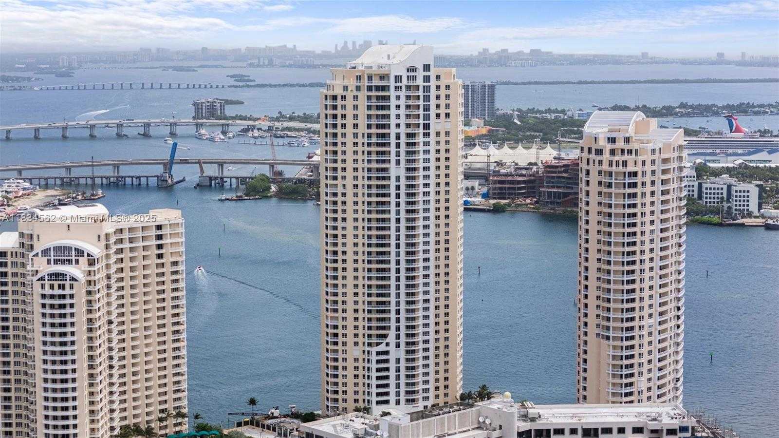 Small Image of 848 BRICKELL KEY DR #2705, Miami Number 42