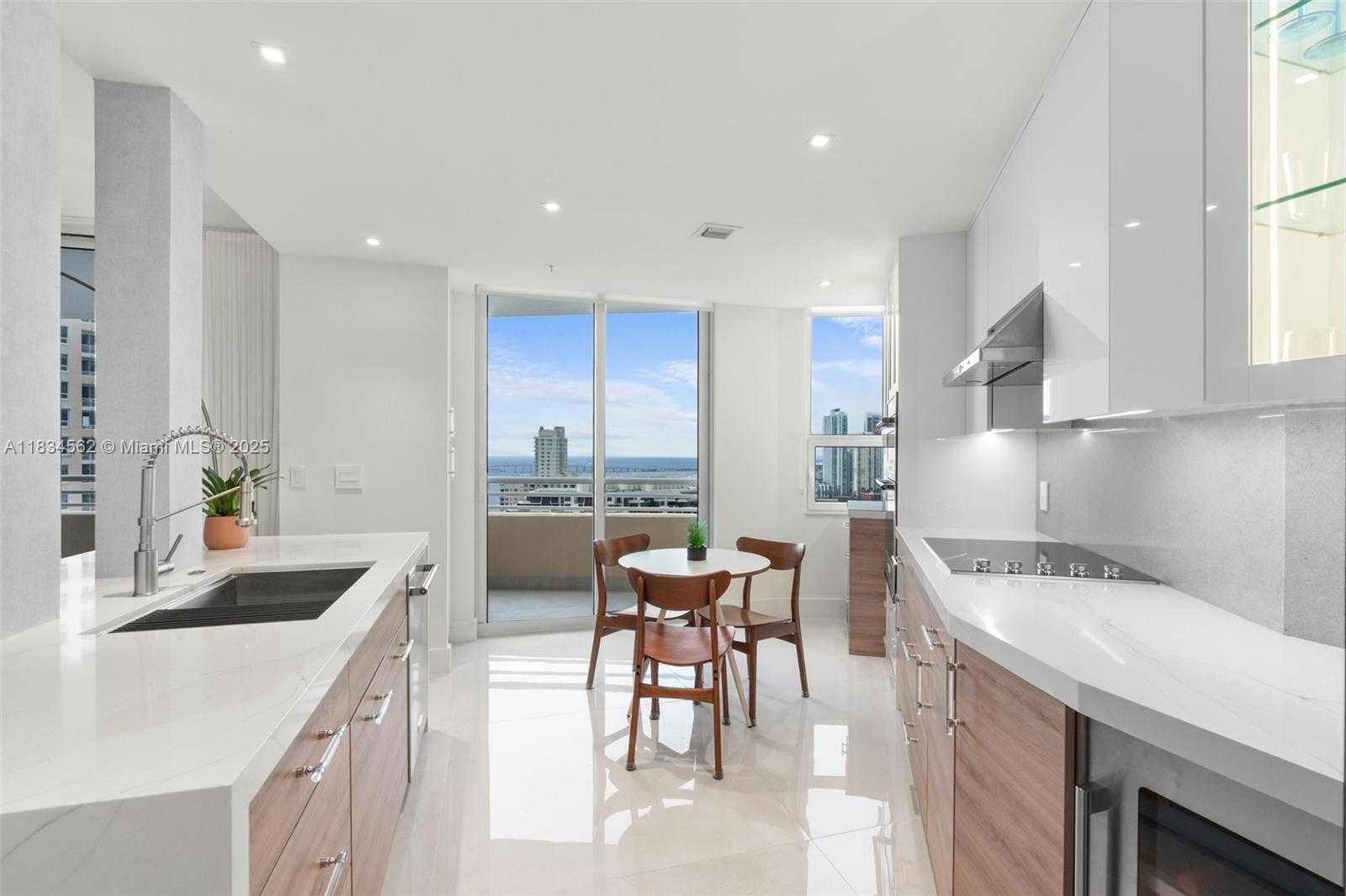 Small Image of 848 BRICKELL KEY DR #2705, Miami Number 7