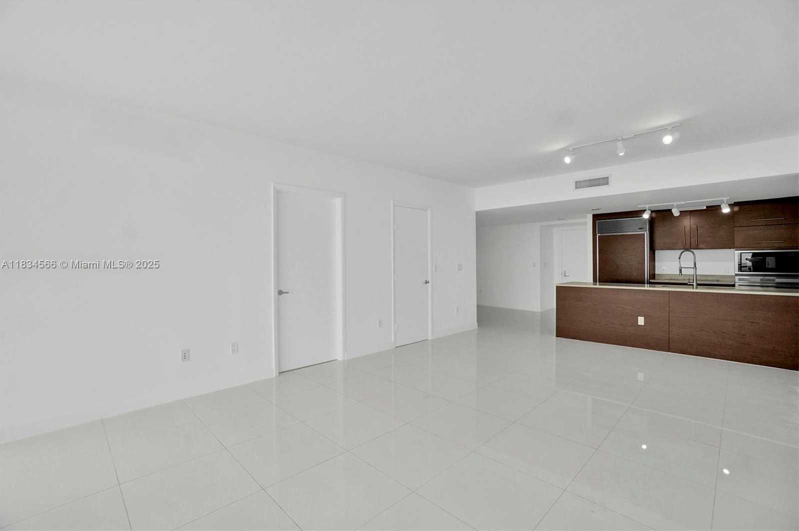 Small Image of 465 BRICKELL AVE #4505, Miami Number 14
