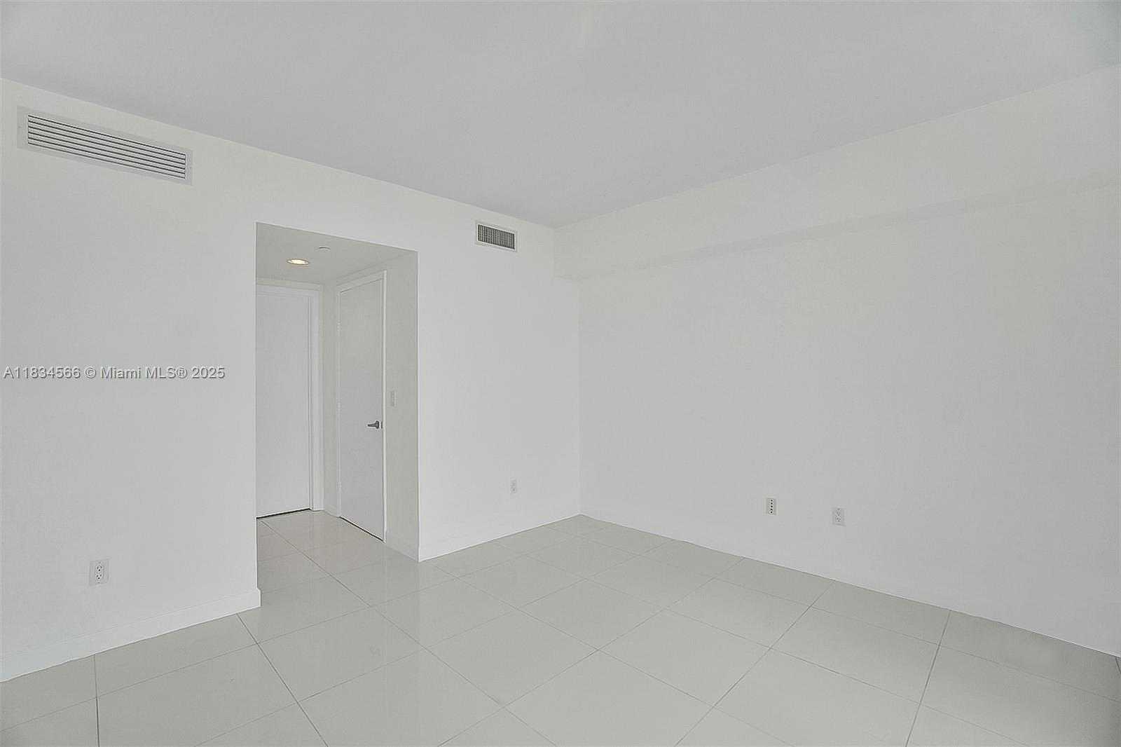 Small Image of 465 BRICKELL AVE #4505, Miami Number 18