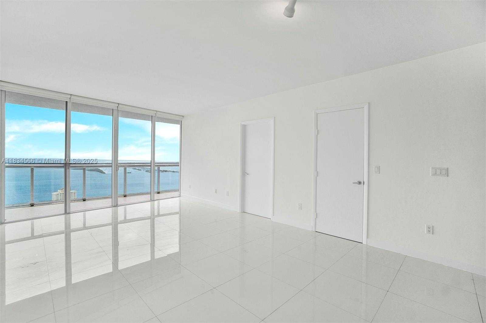 Small Image of 465 BRICKELL AVE #4505, Miami Number 3