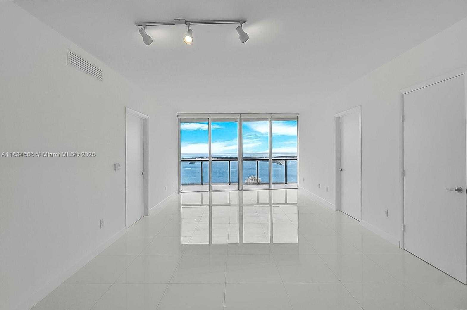 Small Image of 465 BRICKELL AVE #4505, Miami Number 8