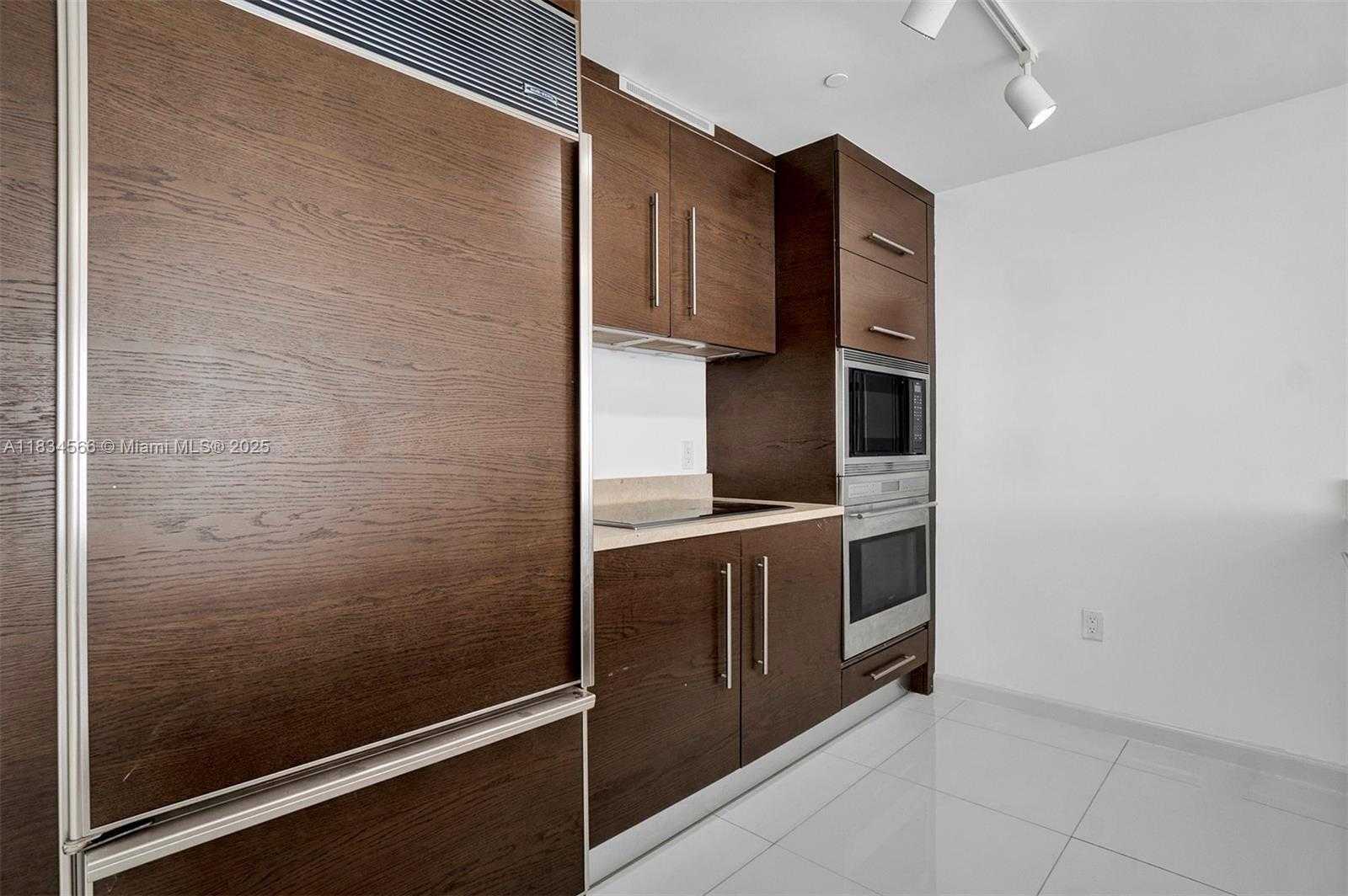 Small Image of 465 BRICKELL AVE #4505, Miami Number 9