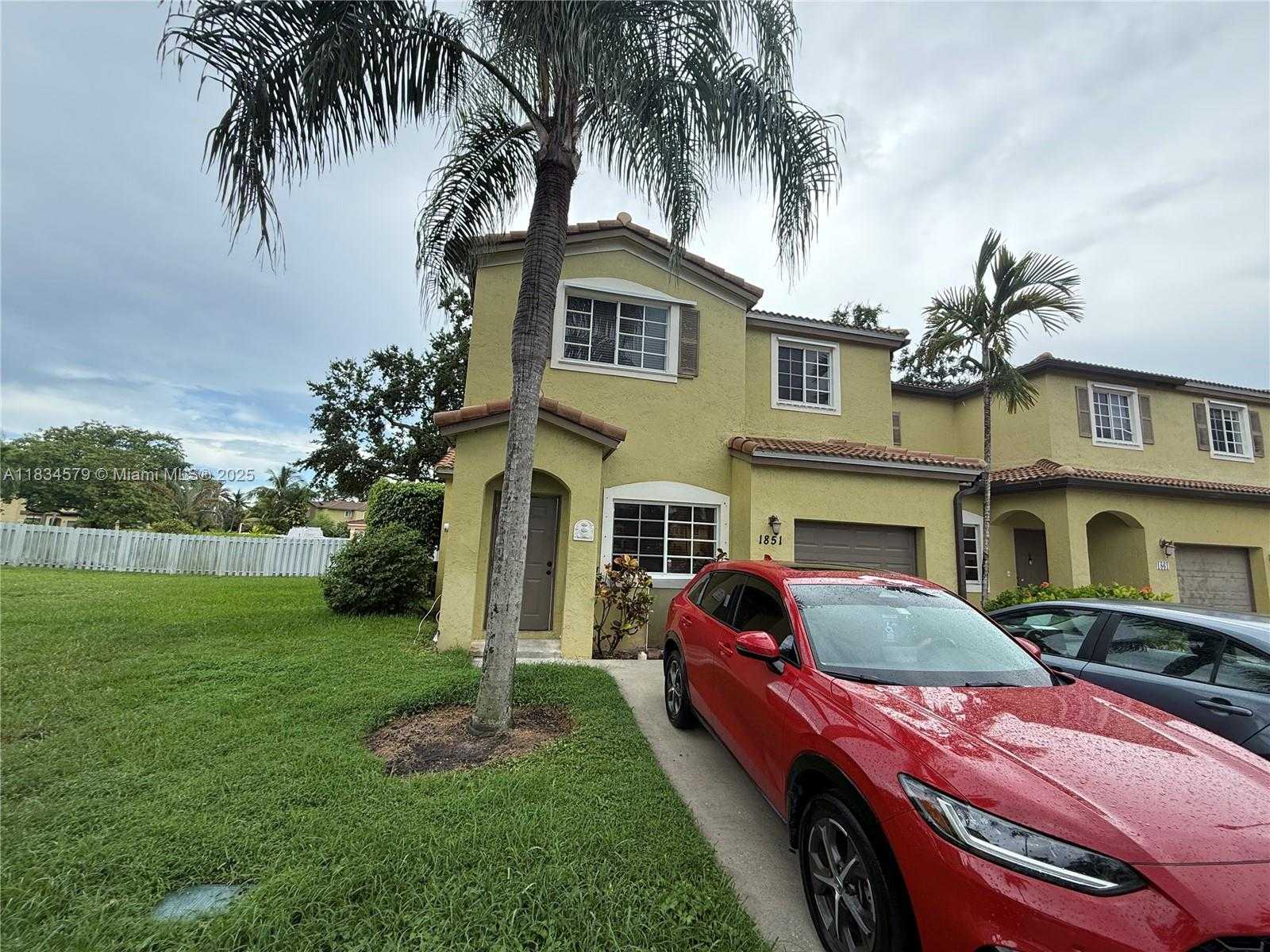 Small Image of 1851 SW 101st Way, Miramar, FL 33025, USA Number 13