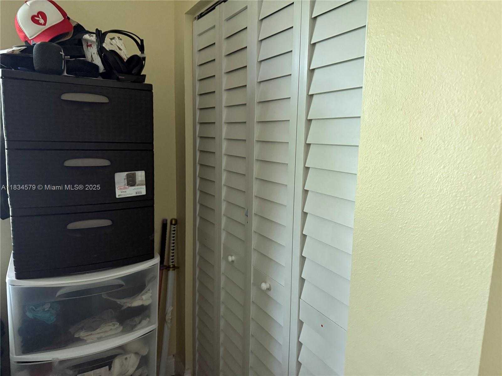 Small Image of 1851 SW 101st Way, Miramar, FL 33025, USA Number 9