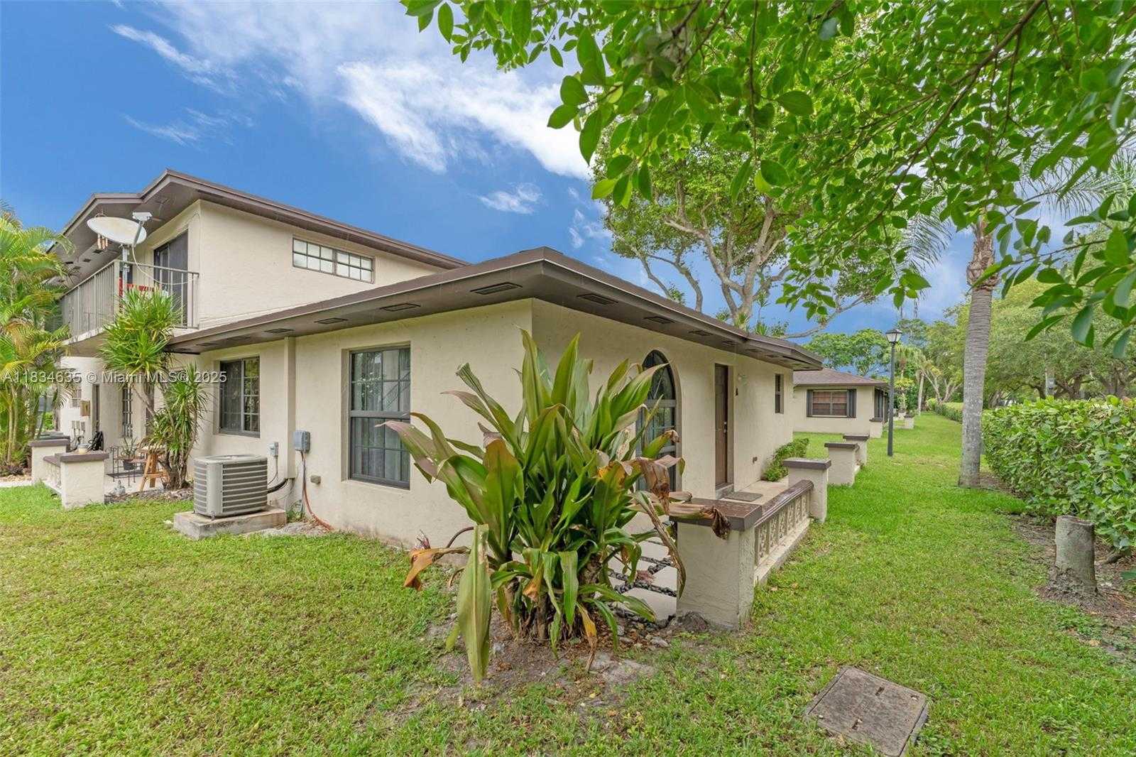 Small Image of 13926 SOUTH WEST 46TH TER #A - 351, Miami Number 2