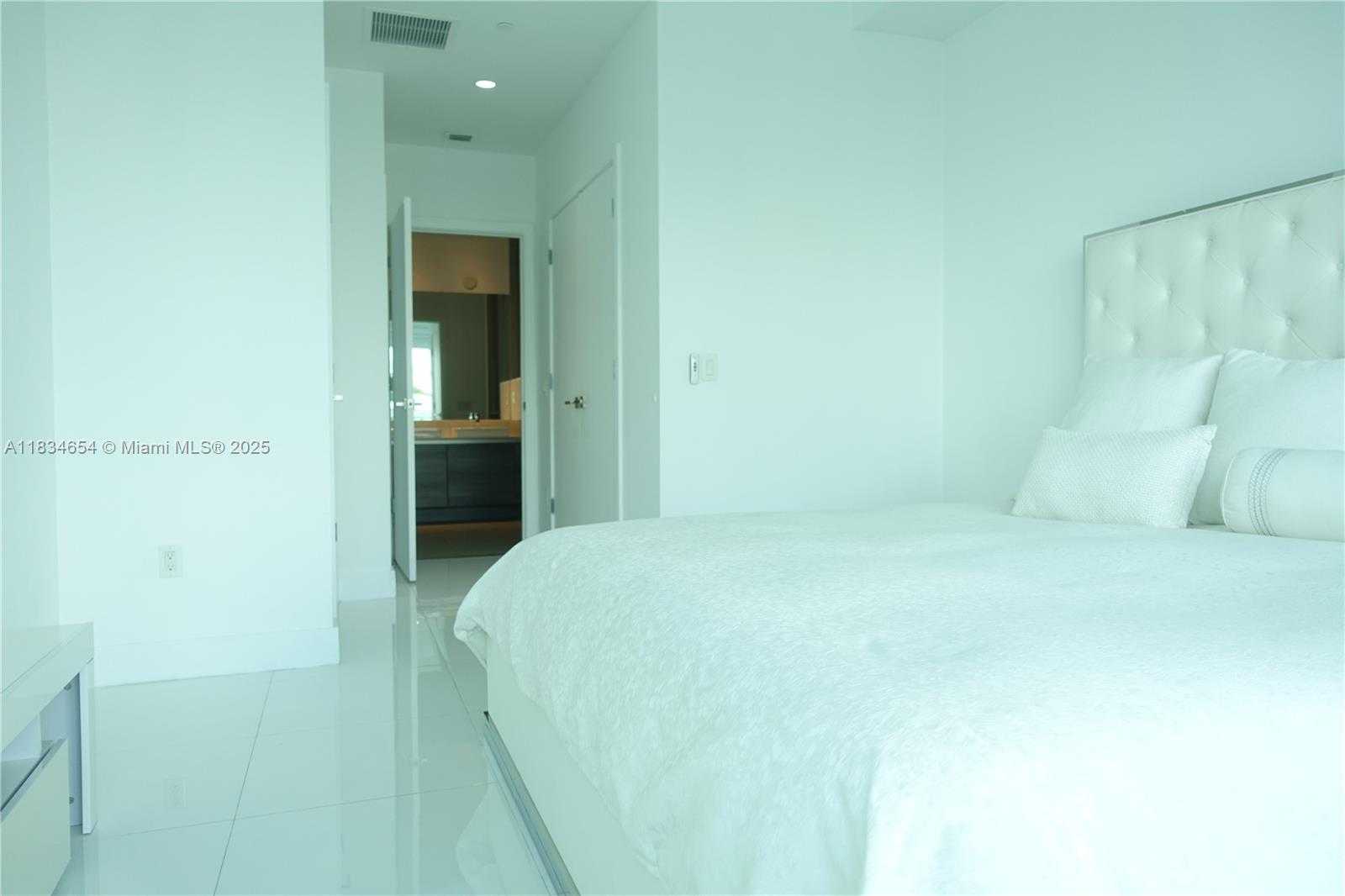 Small Image of 1080 BRICKELL AVE #4209, Miami Number 19
