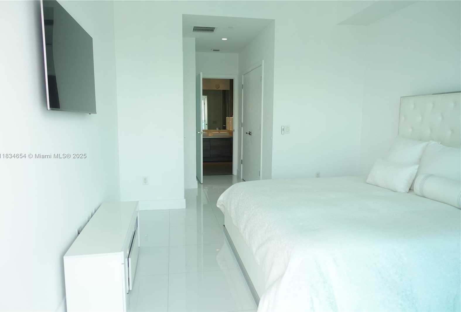 Small Image of 1080 BRICKELL AVE #4209, Miami Number 20