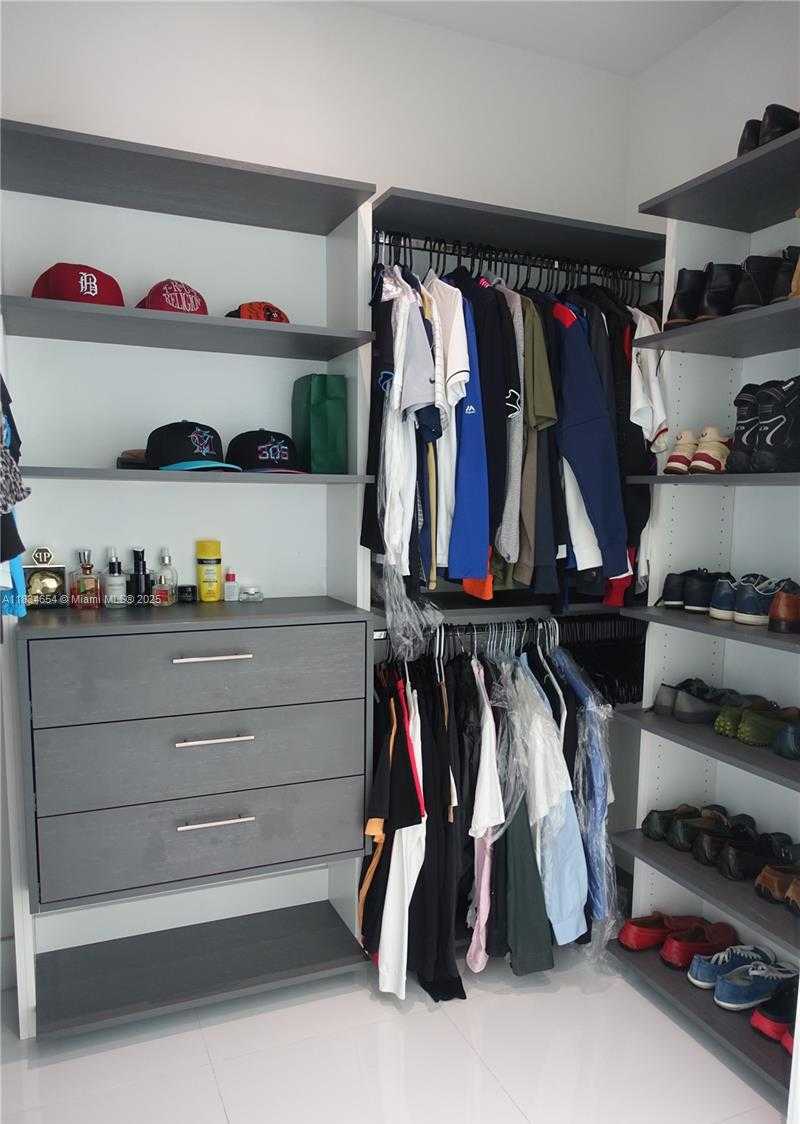 Small Image of 1080 BRICKELL AVE #4209, Miami Number 24