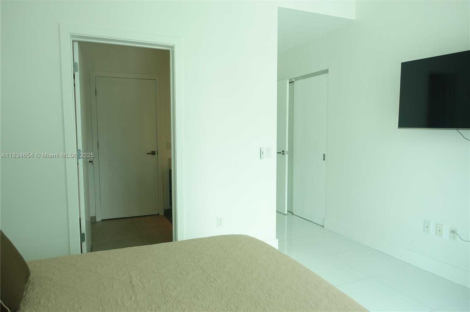 Small Image of 1080 BRICKELL AVE #4209, Miami Number 32