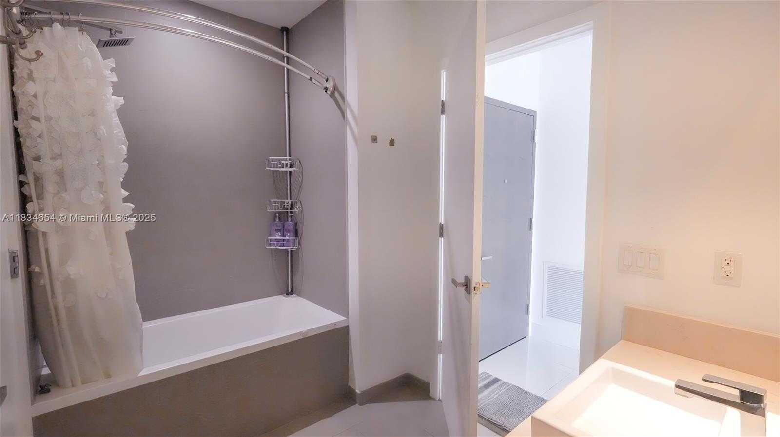 Small Image of 1080 BRICKELL AVE #4209, Miami Number 34