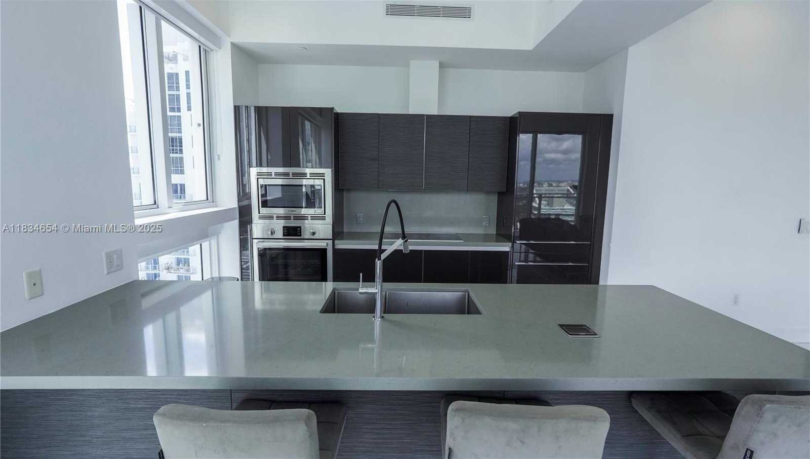 Small Image of 1080 BRICKELL AVE #4209, Miami Number 6
