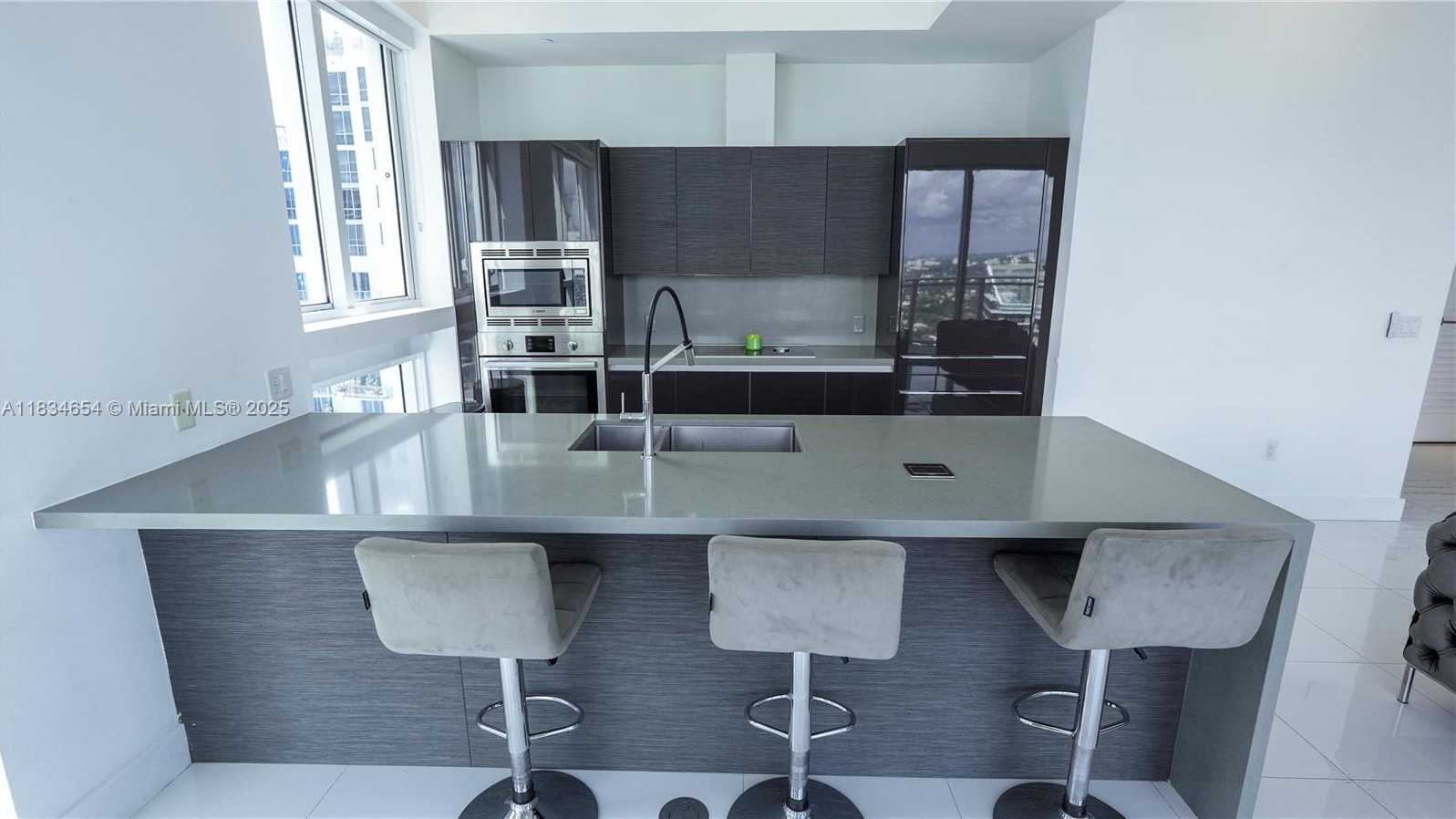 Small Image of 1080 BRICKELL AVE #4209, Miami Number 8