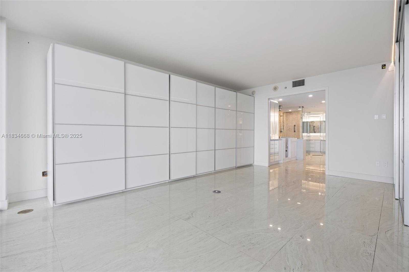 Small Image of 1331 BRICKELL BAY DR #2705, Miami Number 14