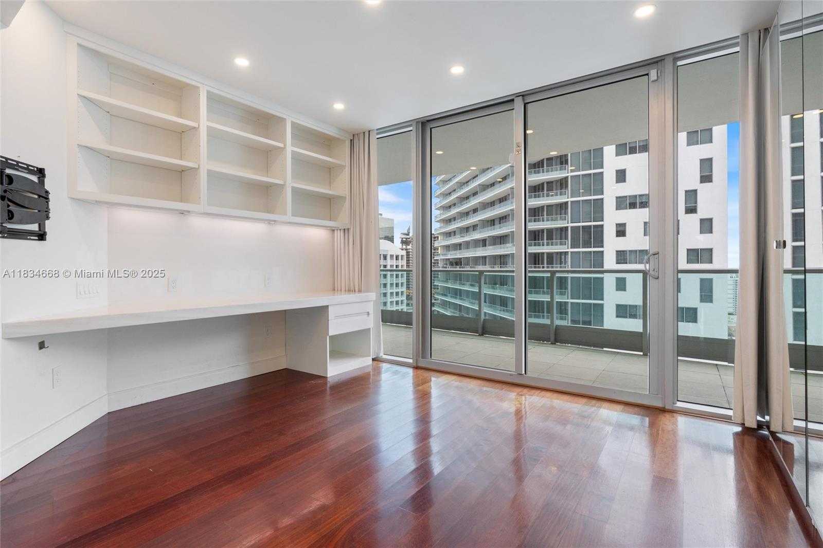 Small Image of 1331 BRICKELL BAY DR #2705, Miami Number 19