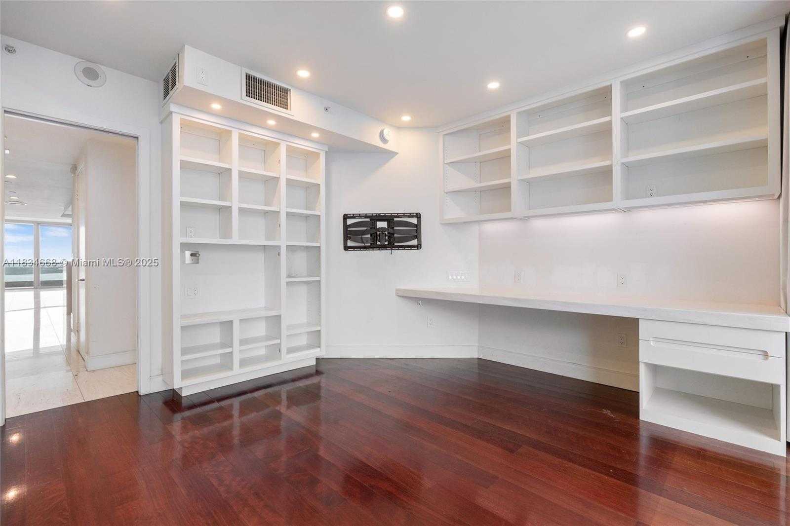 Small Image of 1331 BRICKELL BAY DR #2705, Miami Number 20