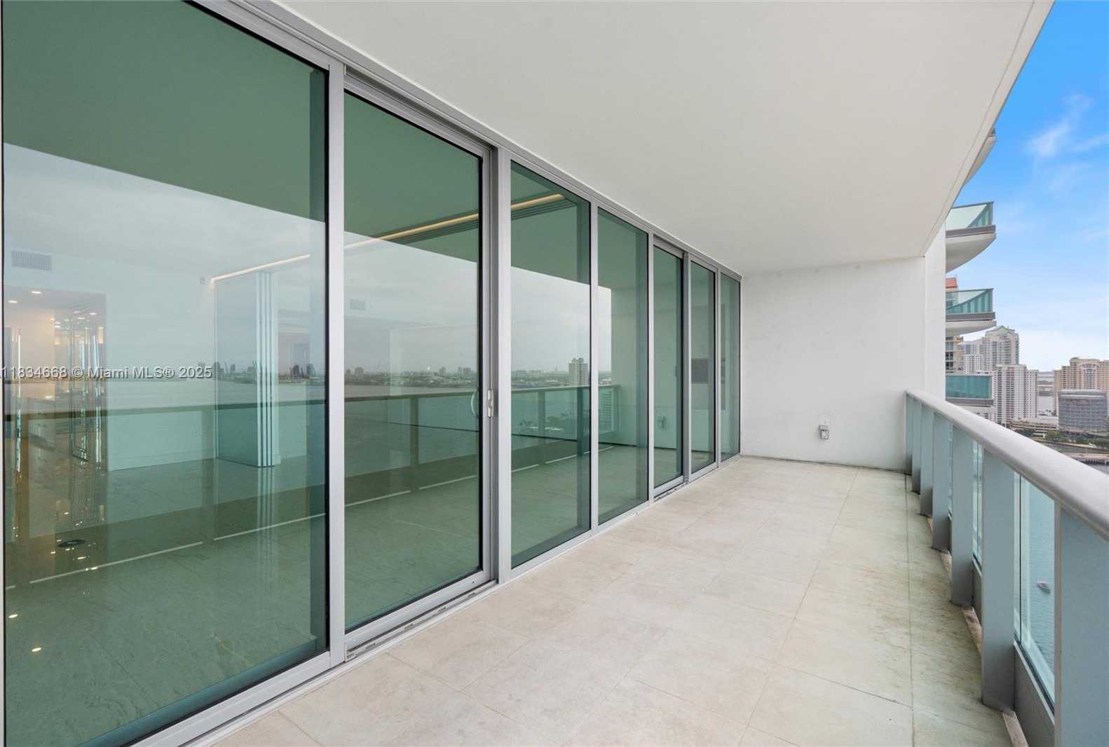 Small Image of 1331 BRICKELL BAY DR #2705, Miami Number 29