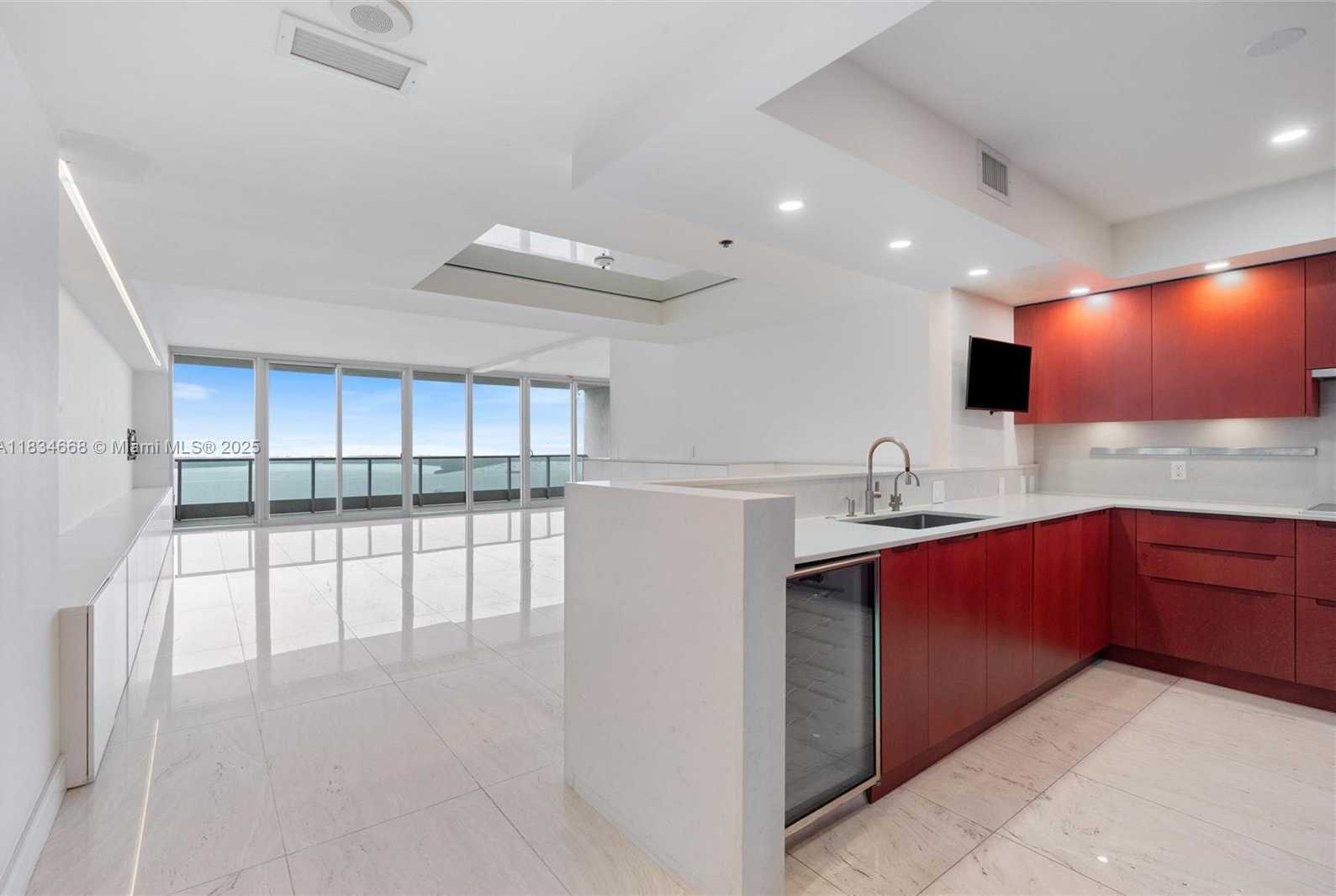 Small Image of 1331 BRICKELL BAY DR #2705, Miami Number 5
