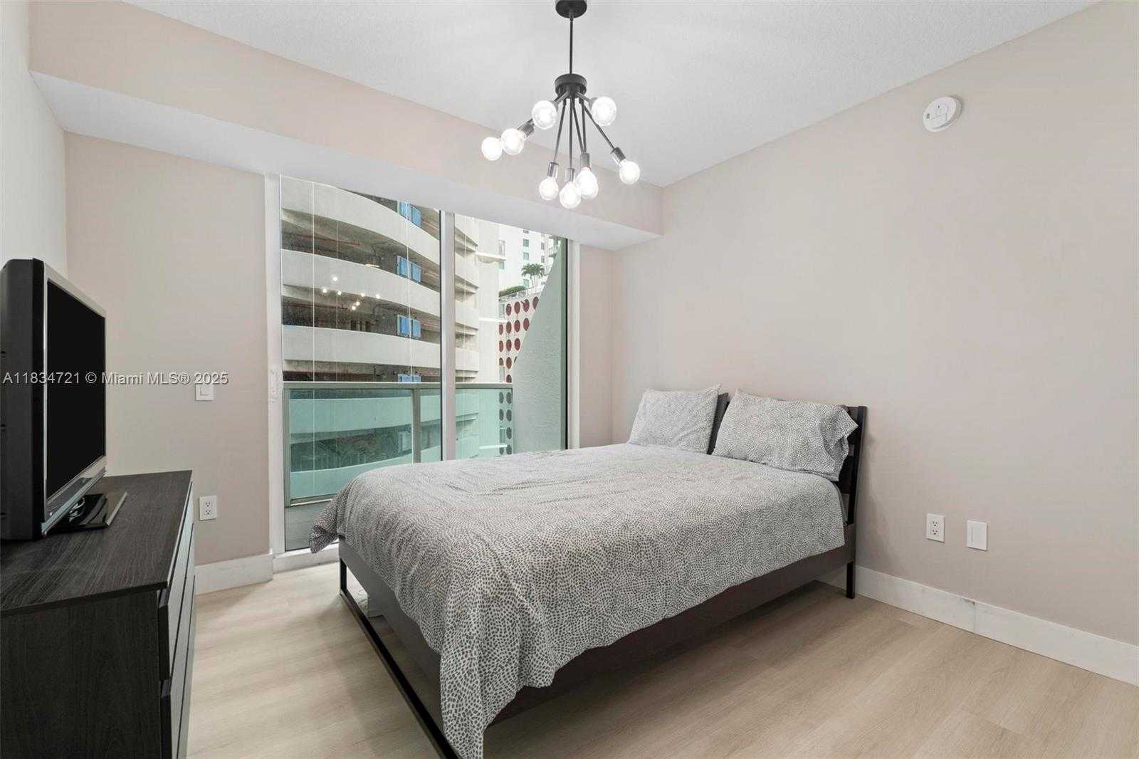 Small Image of 41 SOUTH EAST 5TH ST #501, Miami Number 15