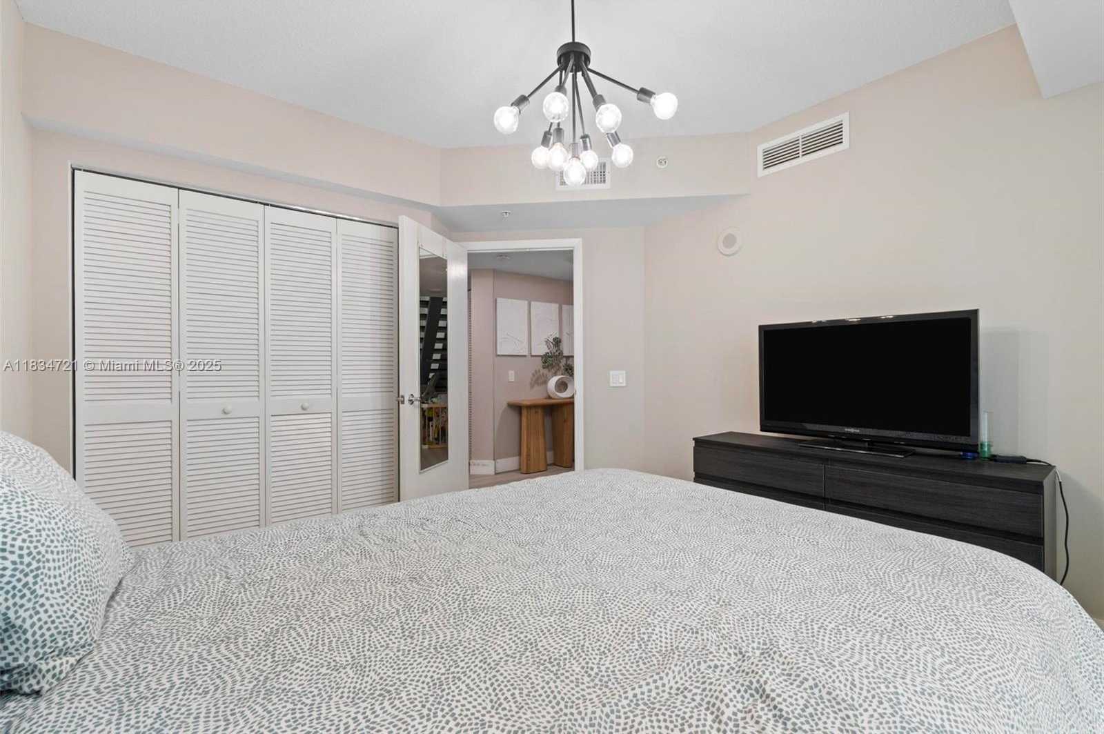 Small Image of 41 SOUTH EAST 5TH ST #501, Miami Number 16