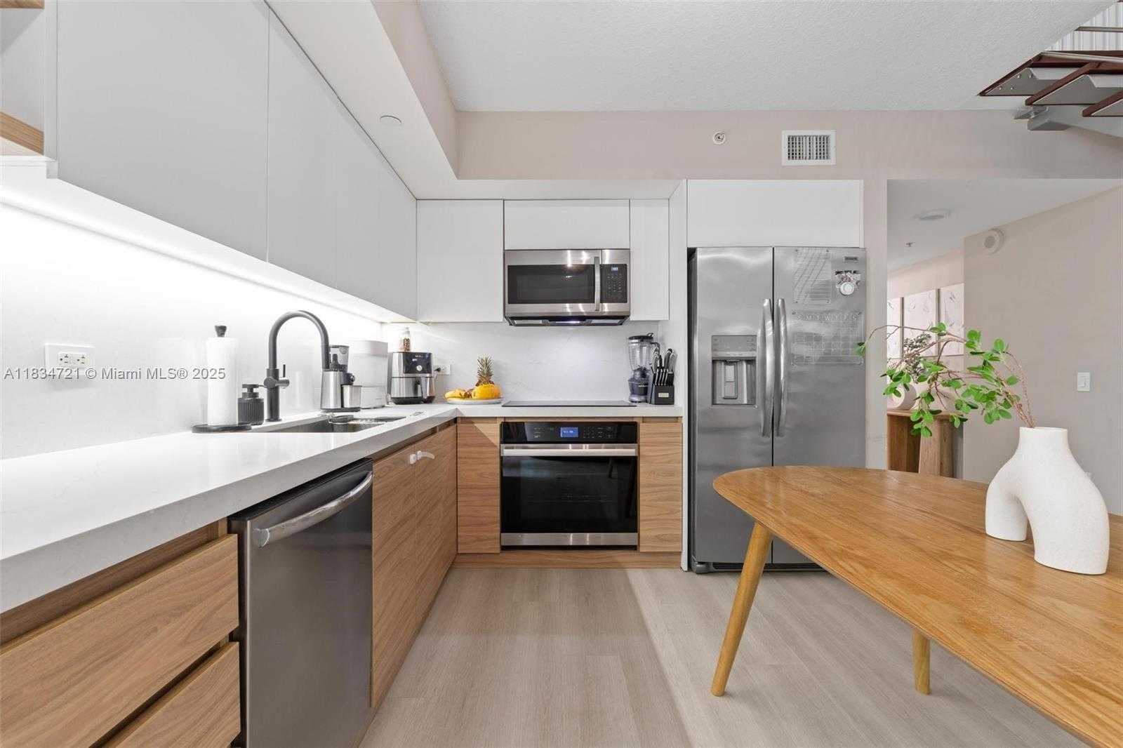 Small Image of 41 SOUTH EAST 5TH ST #501, Miami Number 22