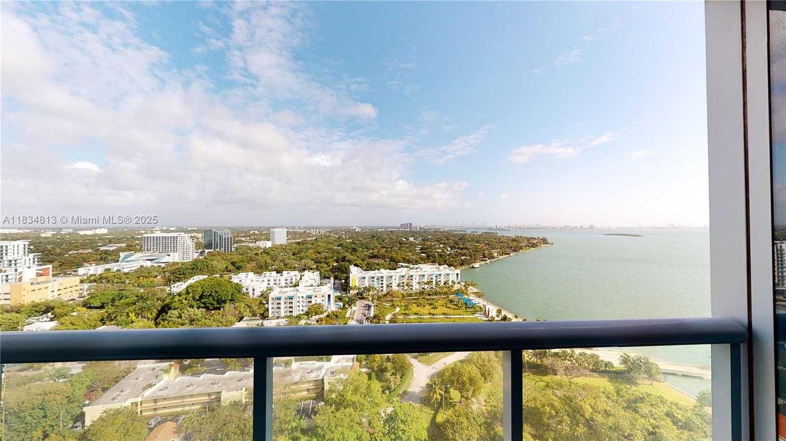 Small Image of Miami Number 3