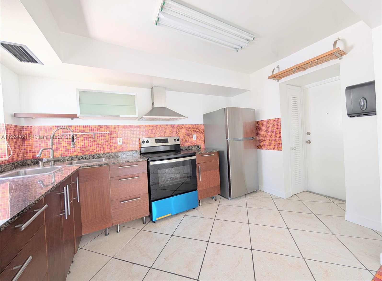 Small Image of 1075 93RD ST #401, Bay Harbor Islands Number 10
