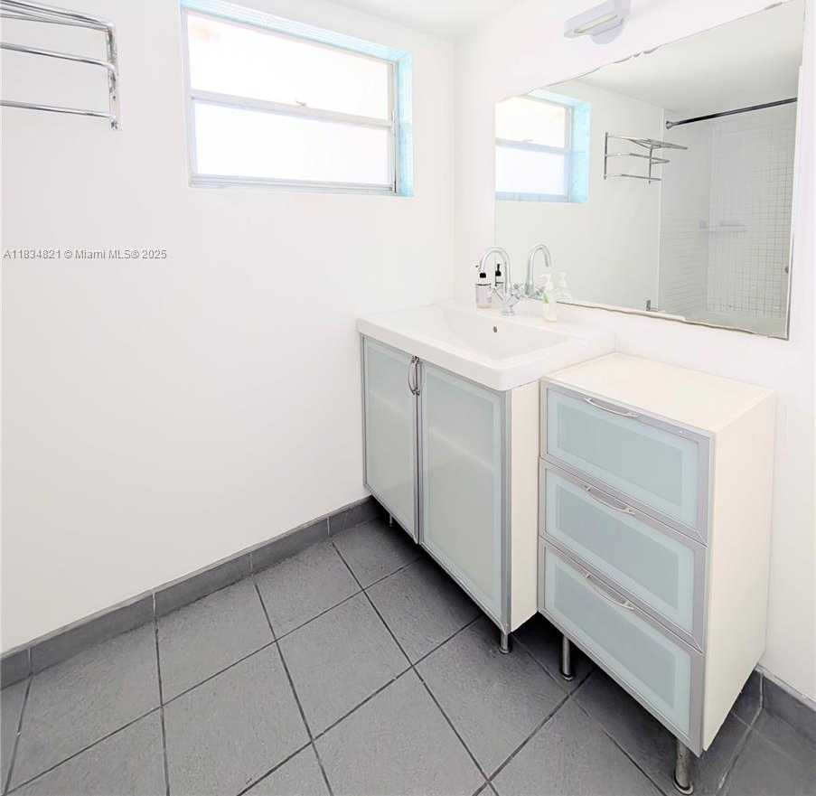 Small Image of 1075 93RD ST #401, Bay Harbor Islands Number 17