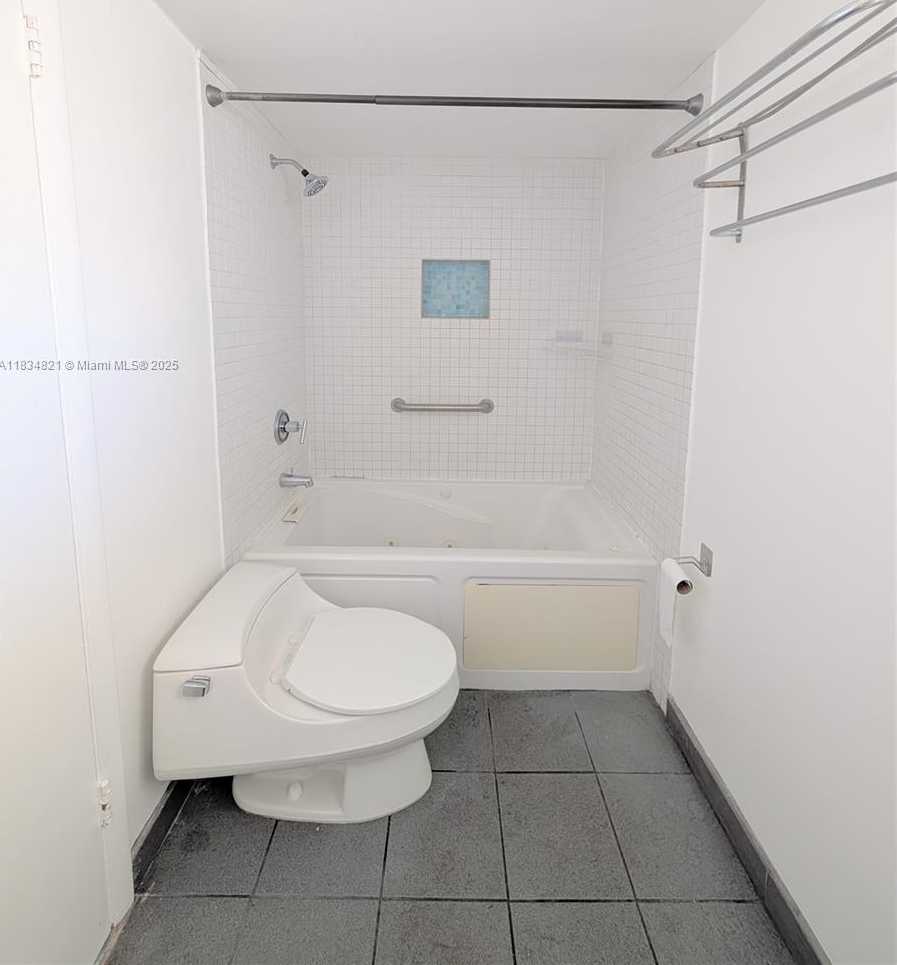 Small Image of 1075 93RD ST #401, Bay Harbor Islands Number 18