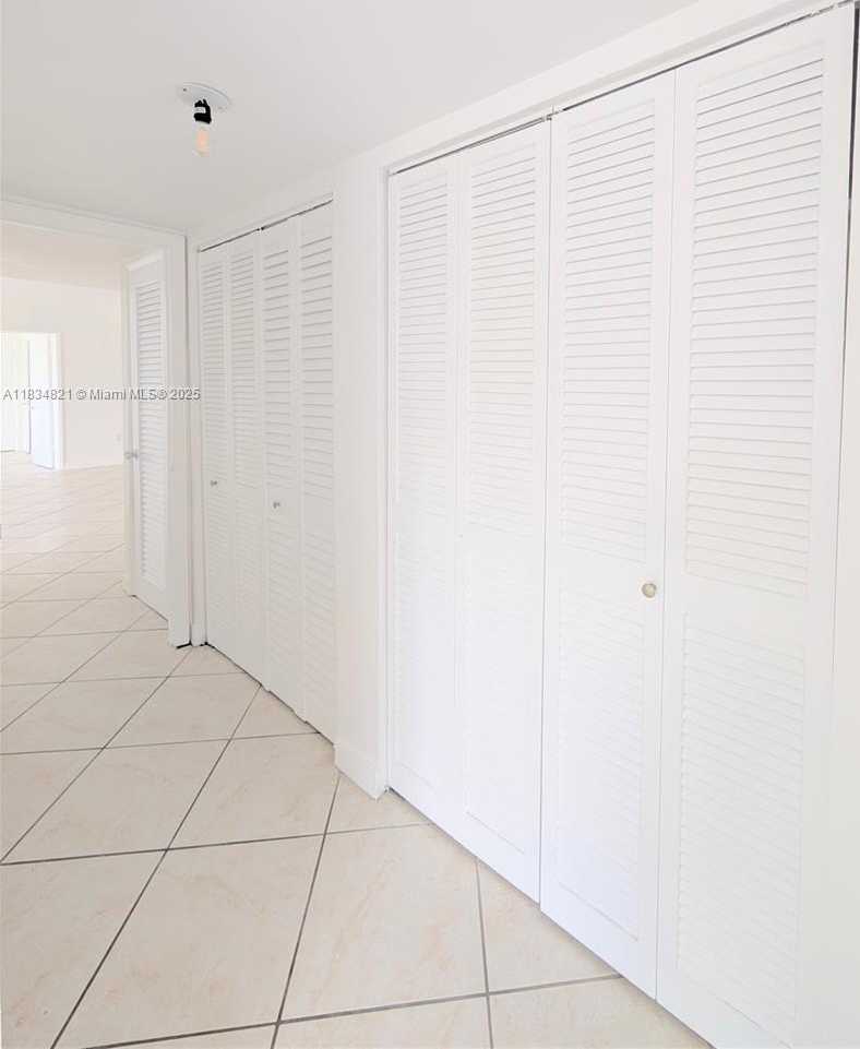Small Image of 1075 93RD ST #401, Bay Harbor Islands Number 19
