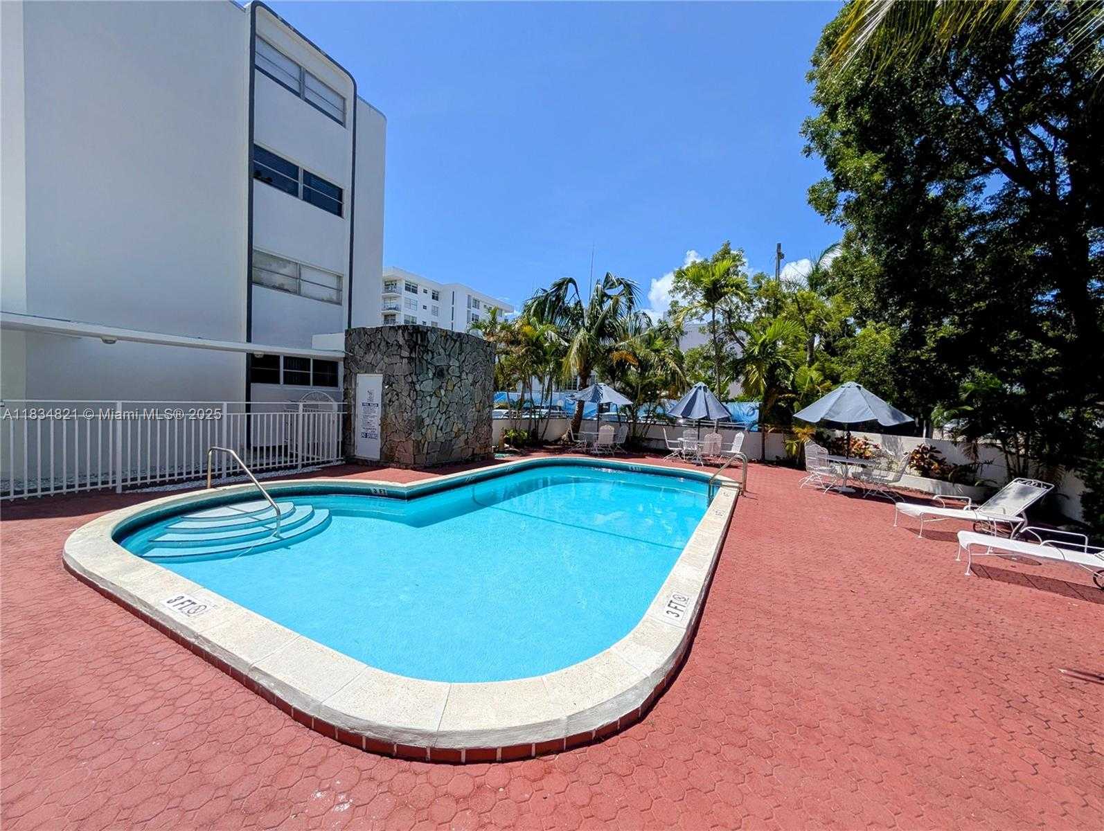 Small Image of 1075 93RD ST #401, Bay Harbor Islands Number 22