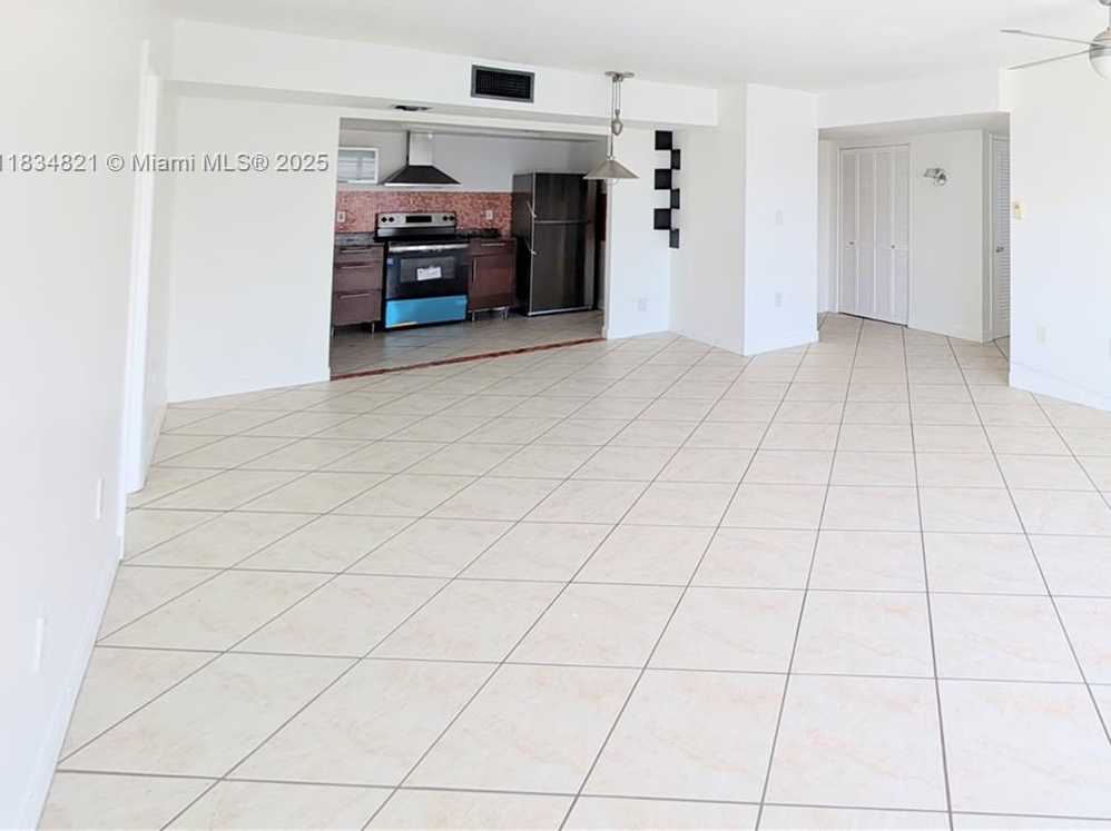 Small Image of 1075 93RD ST #401, Bay Harbor Islands Number 4