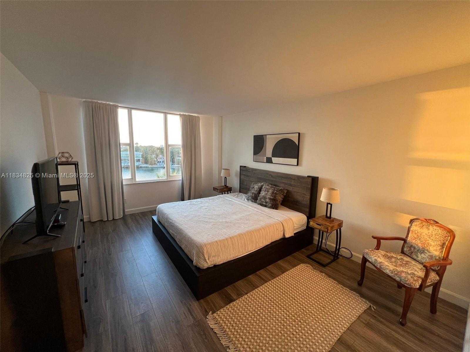 Small Image of 5600 COLLINS AVE #6P, Miami Beach Number 17