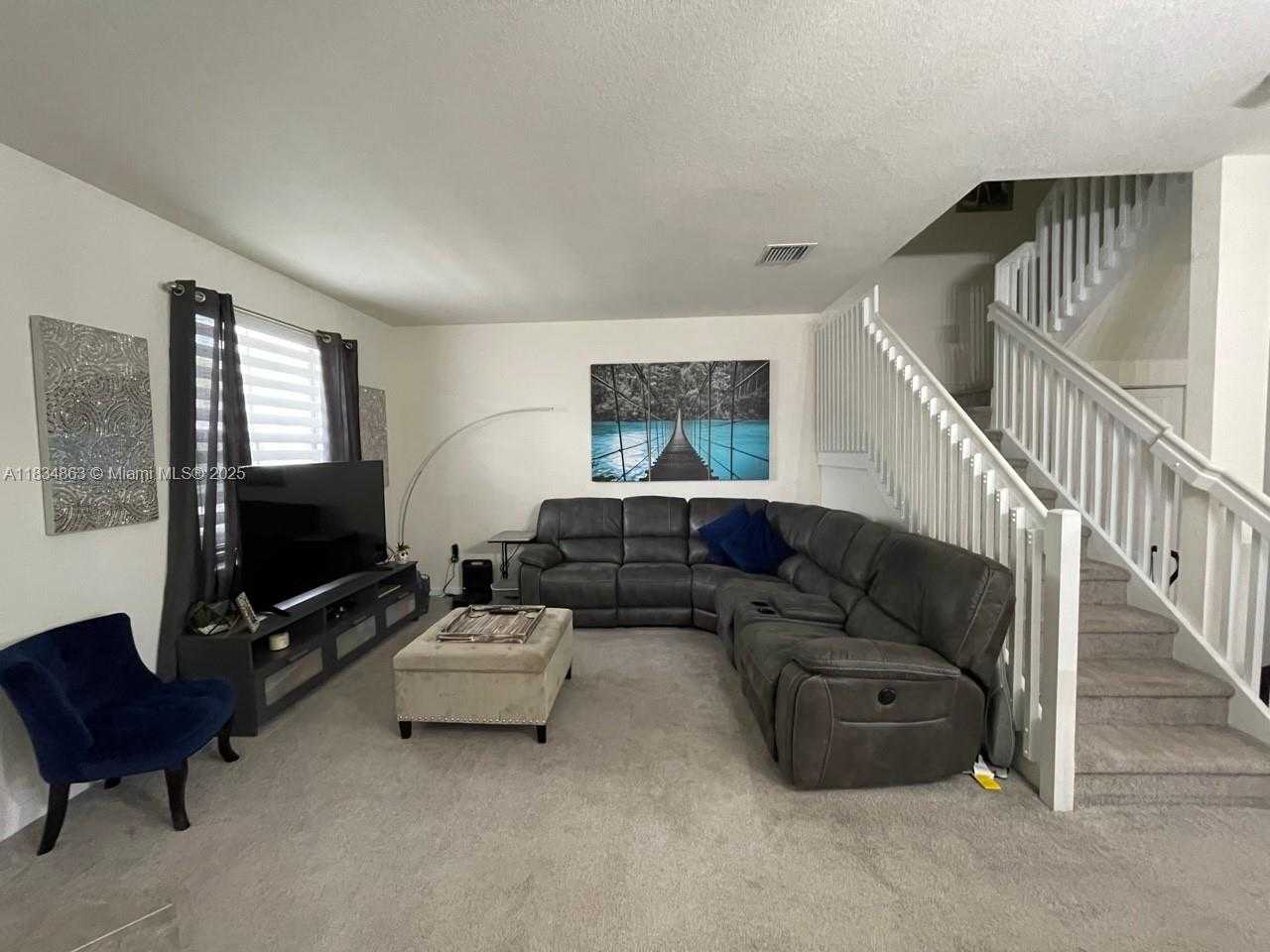 Small Image of Hialeah Number 2