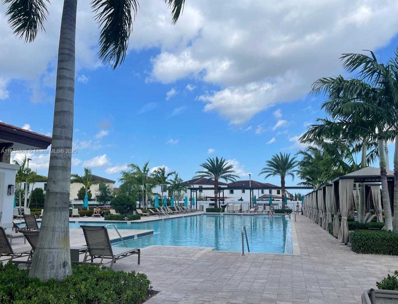 Small Image of Hialeah Number 23