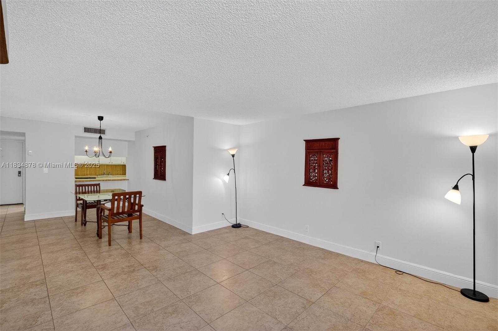 Small Image of 2401 COLLINS AVE #1212, Miami Beach Number 12