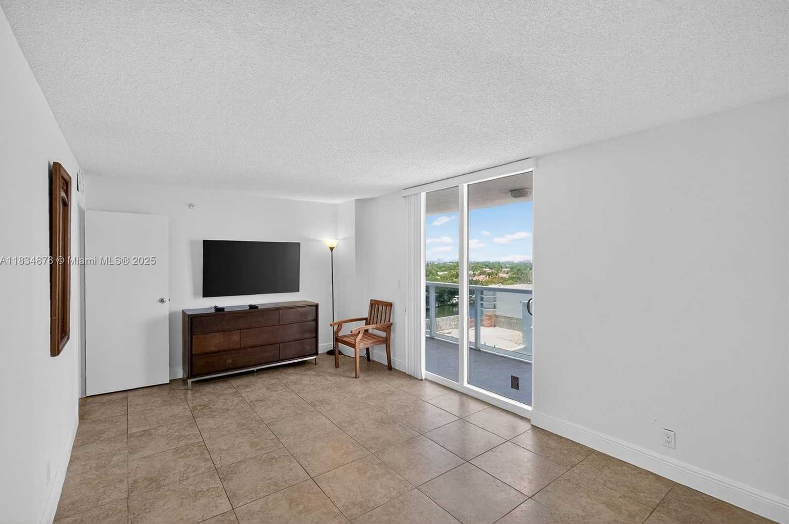 Small Image of 2401 COLLINS AVE #1212, Miami Beach Number 18