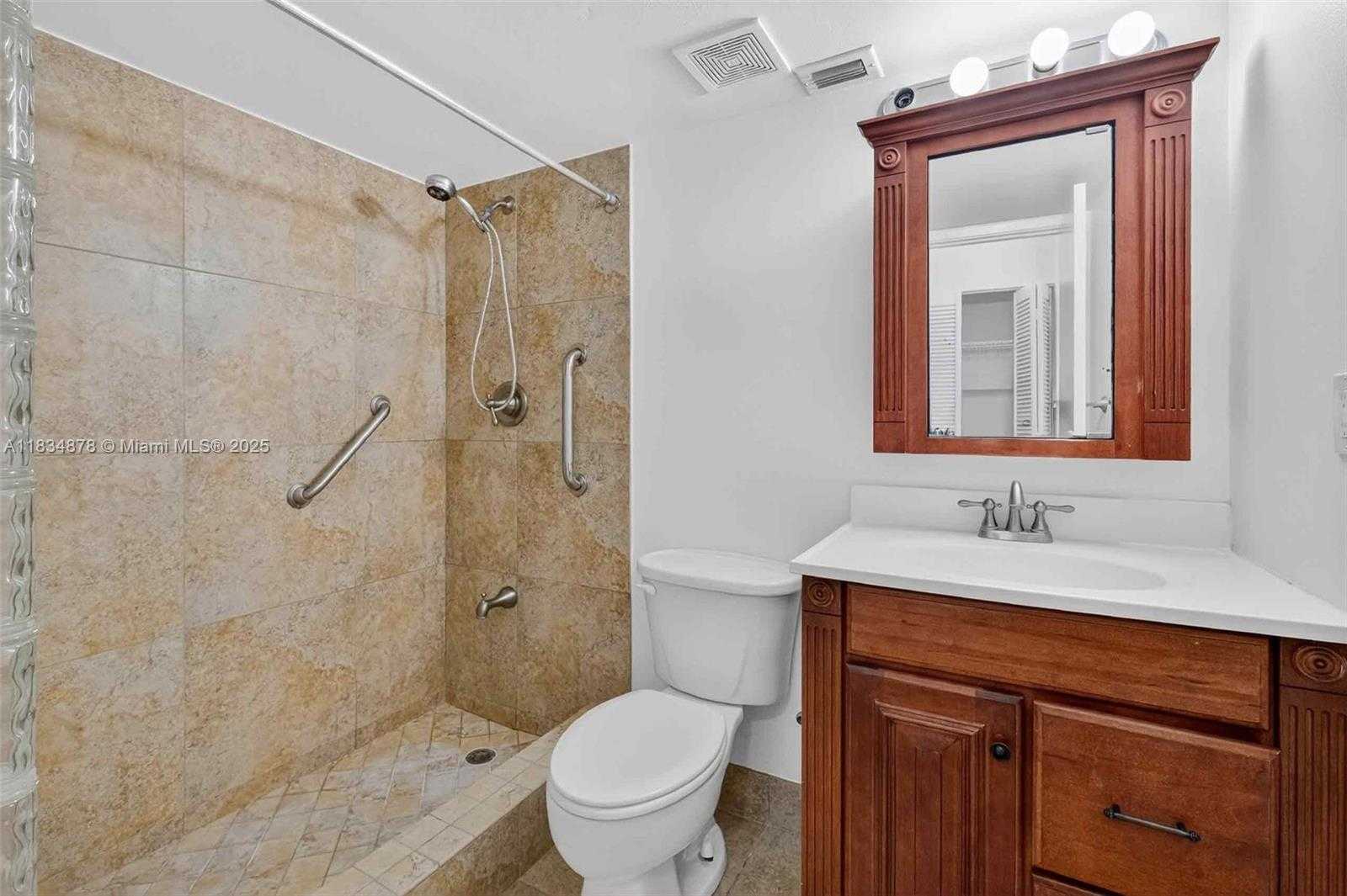 Small Image of 2401 COLLINS AVE #1212, Miami Beach Number 20