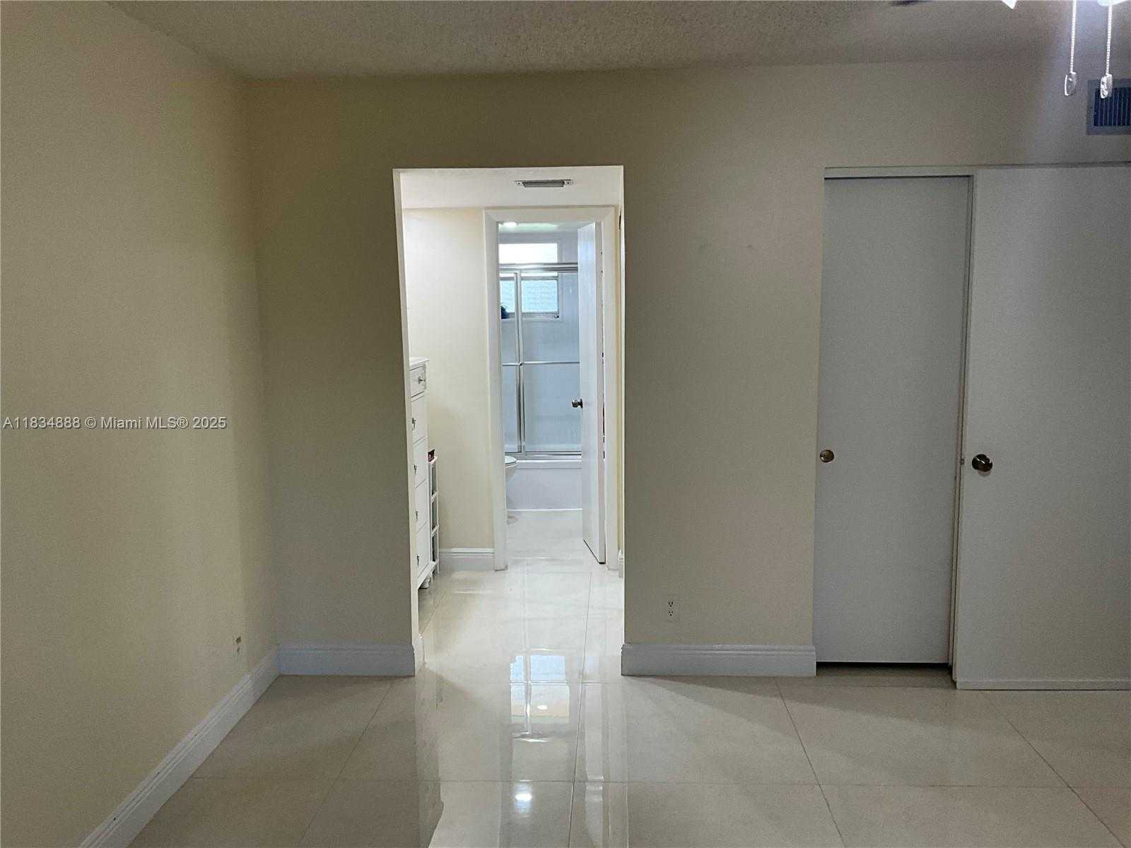 Small Image of 300 BERKLEY RD #108, Hollywood Number 14