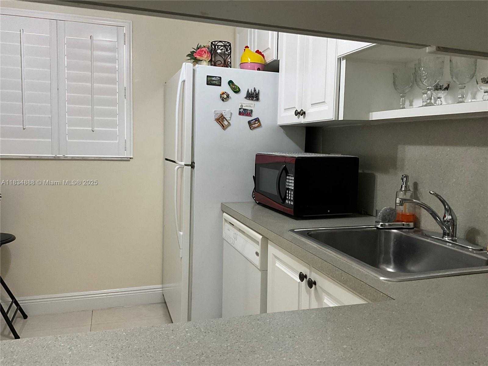 Small Image of 300 BERKLEY RD #108, Hollywood Number 7