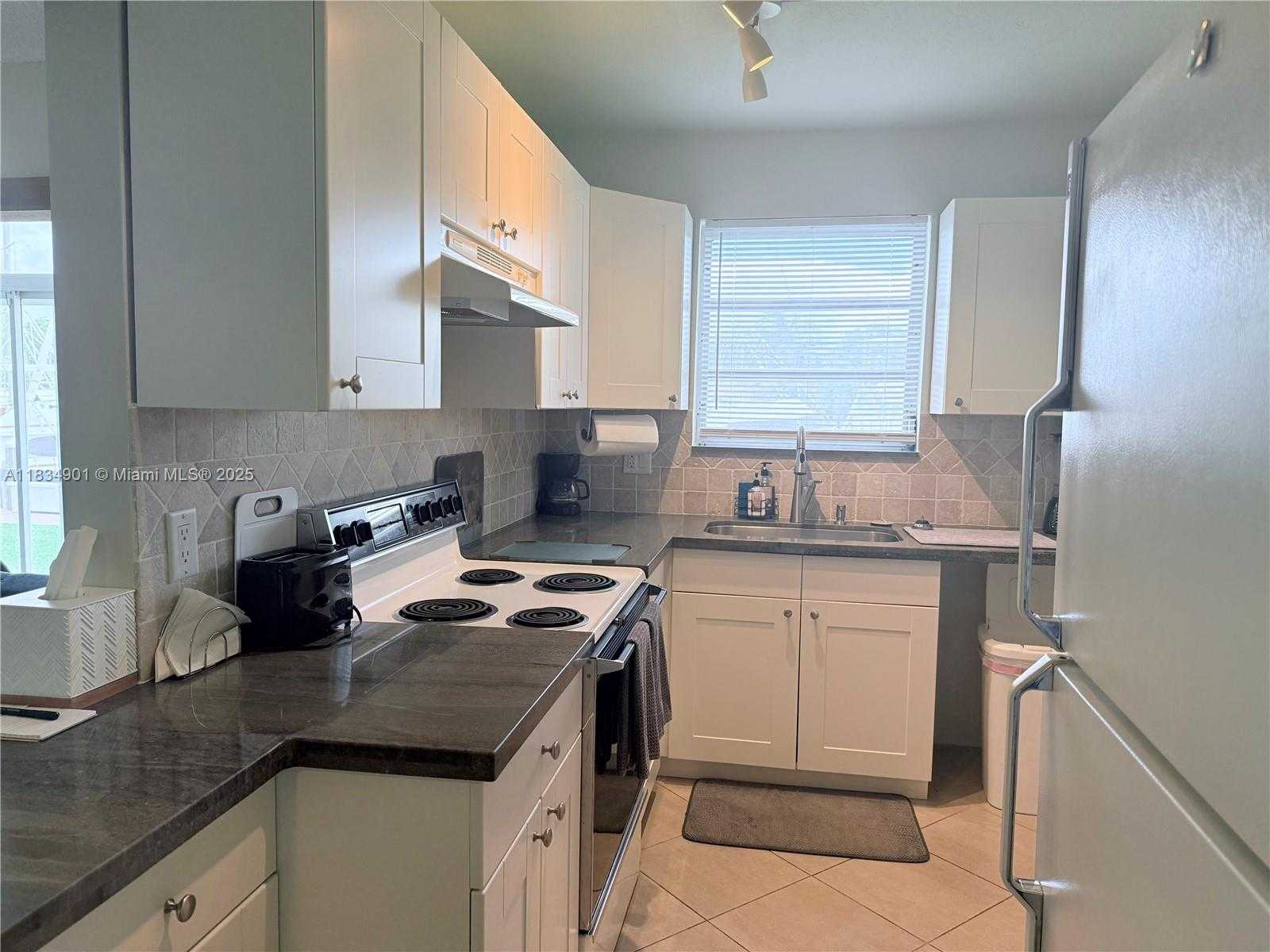 Small Image of 2731 NORTH EAST 14TH ST CSWY #138, Pompano Beach Number 15