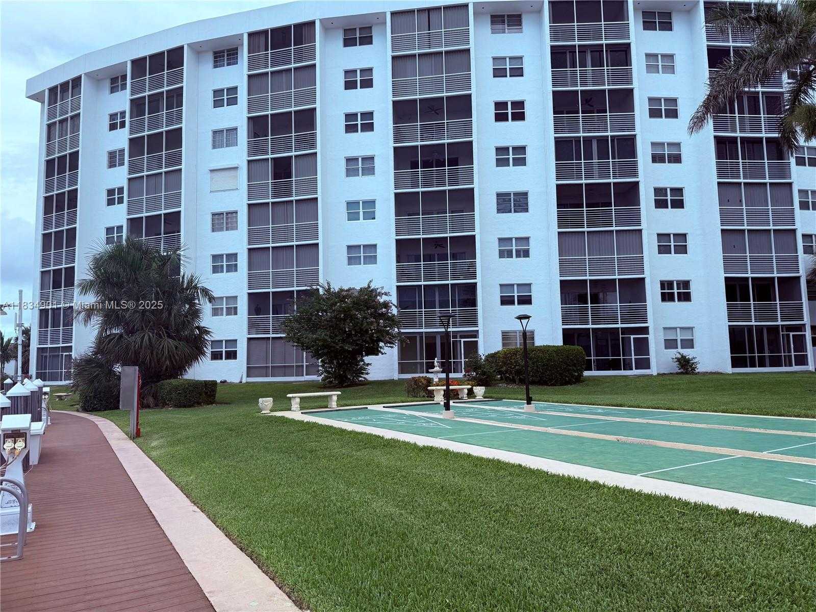 Small Image of 2731 NORTH EAST 14TH ST CSWY #138, Pompano Beach Number 5