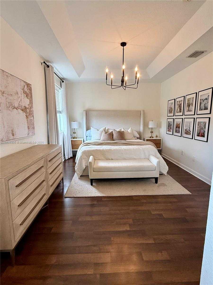 Small Image of 14902 SOUTH WEST 23RD WAY, Miami Number 17