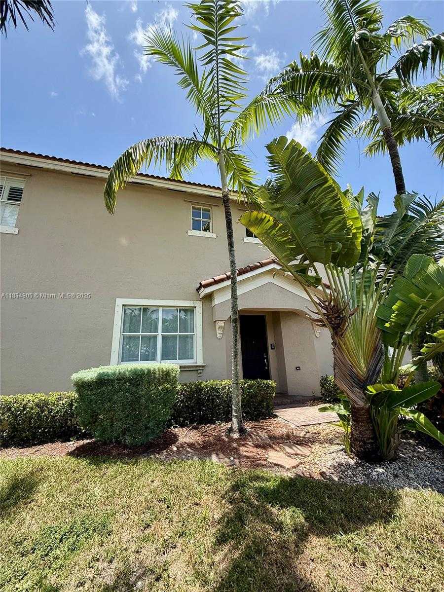Small Image of 14902 SOUTH WEST 23RD WAY, Miami Number 2