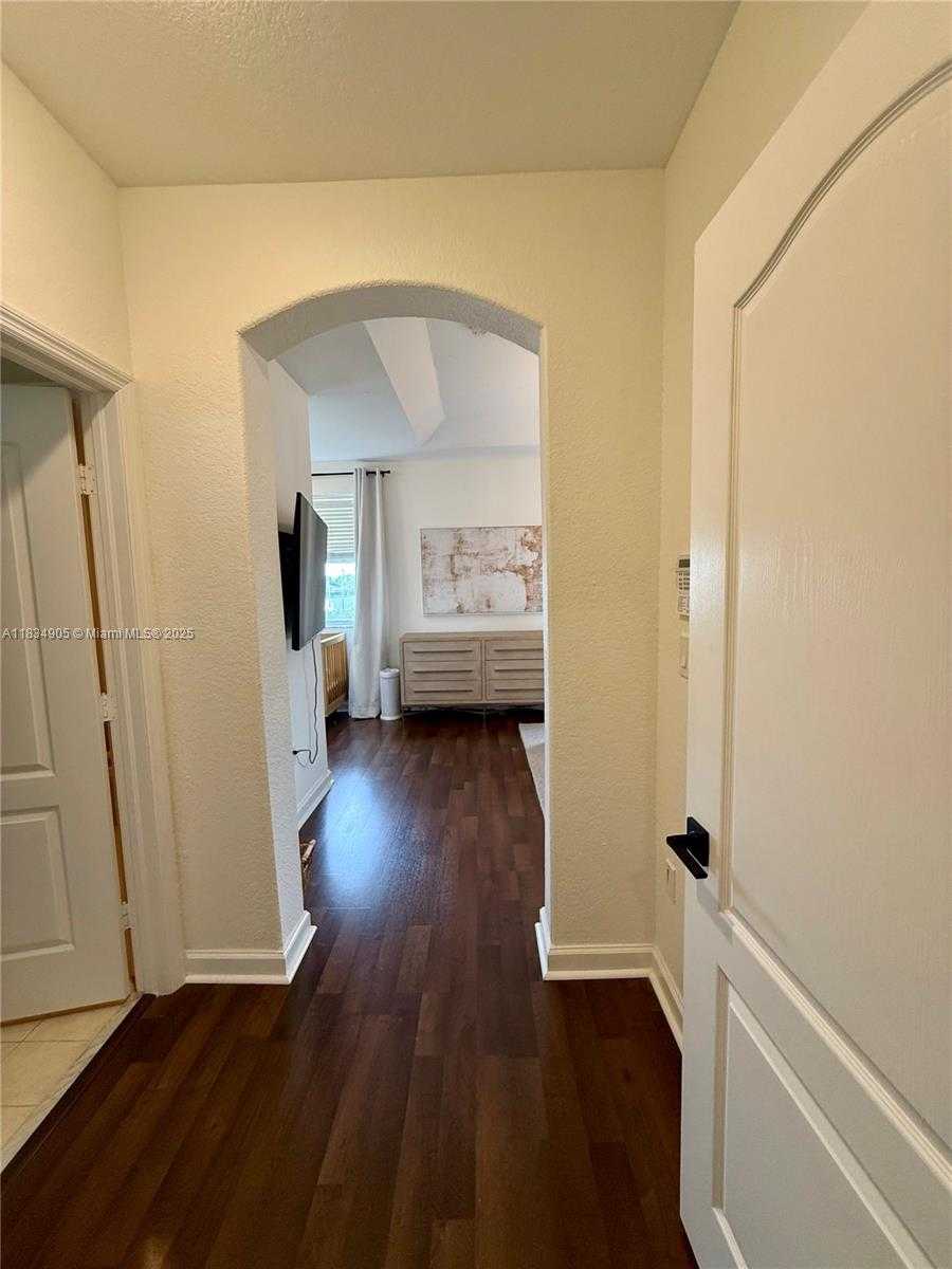 Small Image of 14902 SOUTH WEST 23RD WAY, Miami Number 22