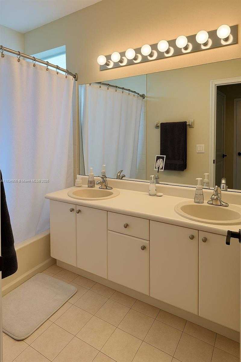 Small Image of 14902 SOUTH WEST 23RD WAY, Miami Number 24