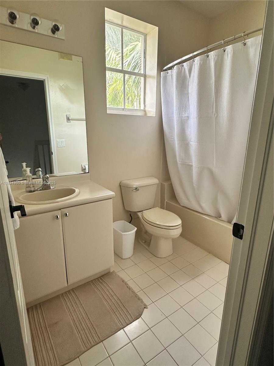 Small Image of 14902 SOUTH WEST 23RD WAY, Miami Number 28