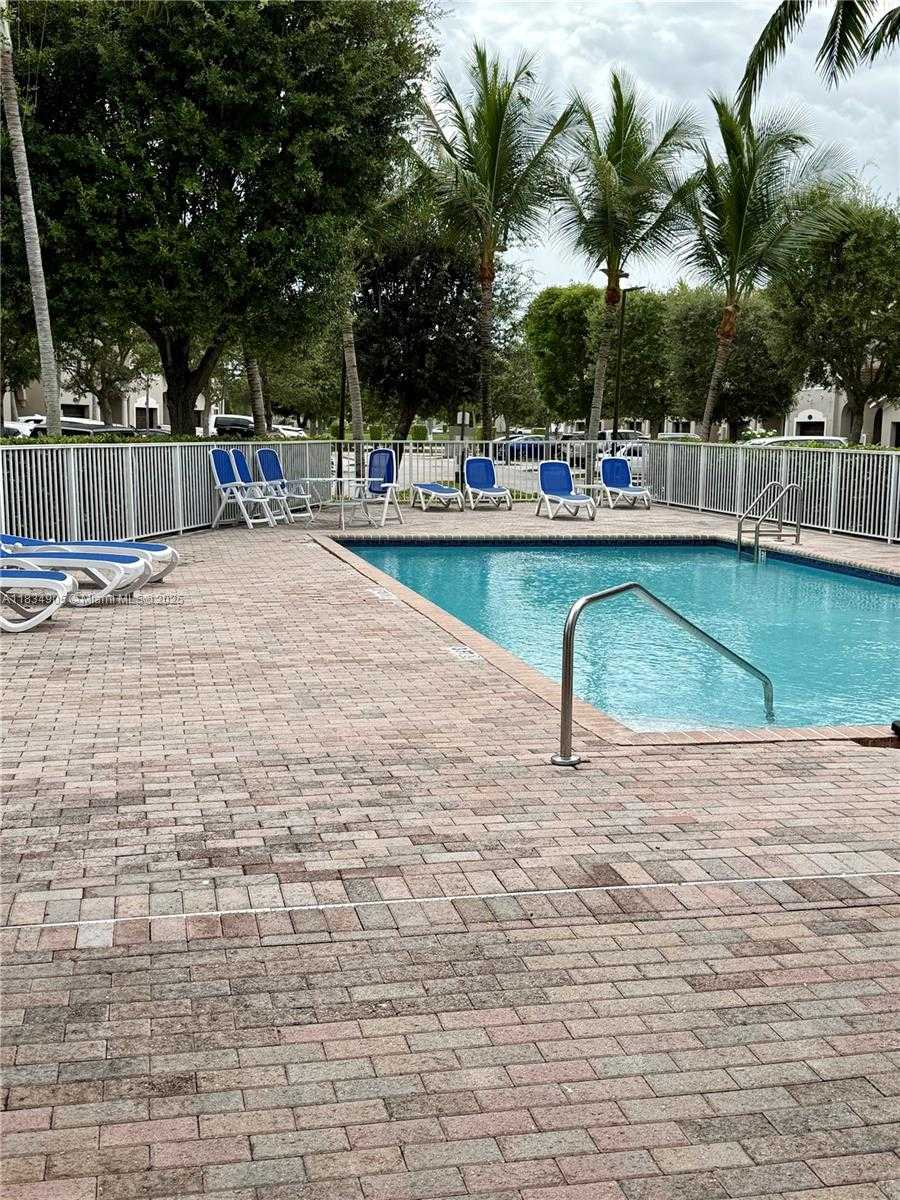 Small Image of 14902 SOUTH WEST 23RD WAY, Miami Number 33